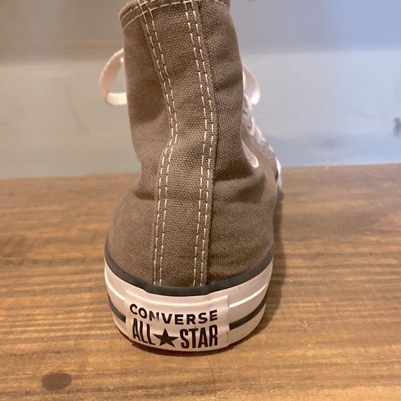 Converse Chuck Taylor All Star Hi Sneaker - Women’s Size 5.5 - Picture 3 of 9
